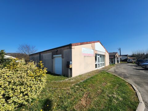 LOCAL COMMERCIAL DE 200M&sup2; 100800 46700 Puy l eveque