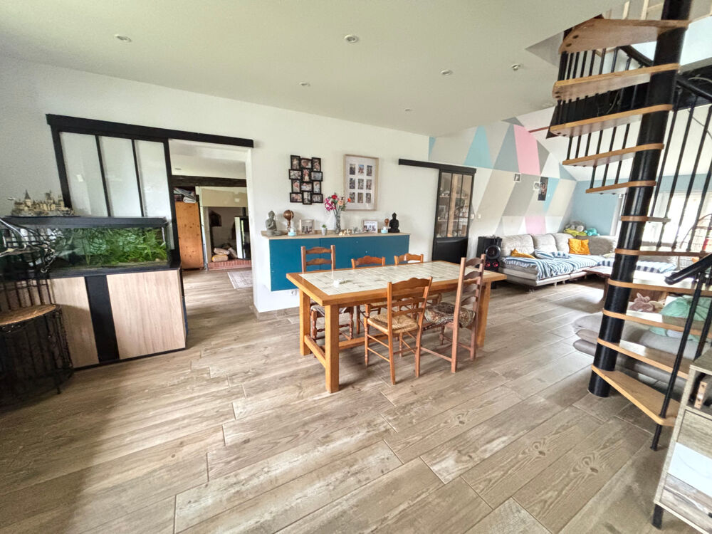 Maison en pierres de 197 m² à St Germain du Plain