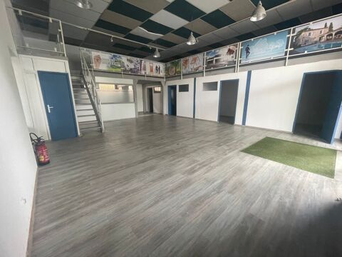   Grand local commercial proche centre ville 