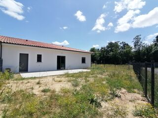  Maison � louer 4 pi�ces  Realville