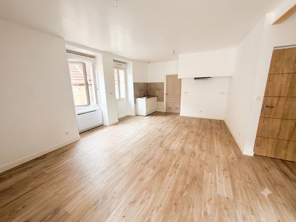 Location Appartement T3 RENOVÉ DE 61 M² ? PLEIN C?UR DE GRAMAT Gramat