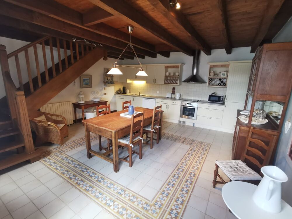 Maison rénovée 3 chambres avec piscine et dépendance