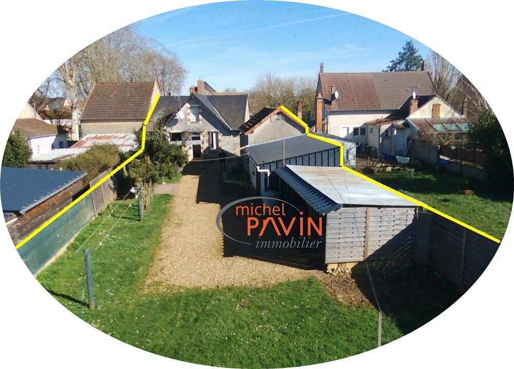 MAISON DE VILLAGE EN PIERRE HABITABLE DE SUITE