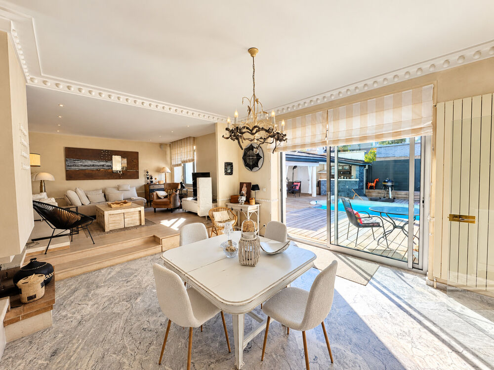 Vente Maison vente maison - 0 pièce(s) Oyonnax