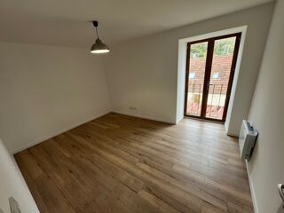  Appartement à louer 3 pièces 66 m²