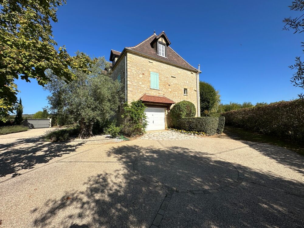 PROPRIÉTÉ DE 280M² HABITABLES SUR PARC ARBORÉ DE 2895M²