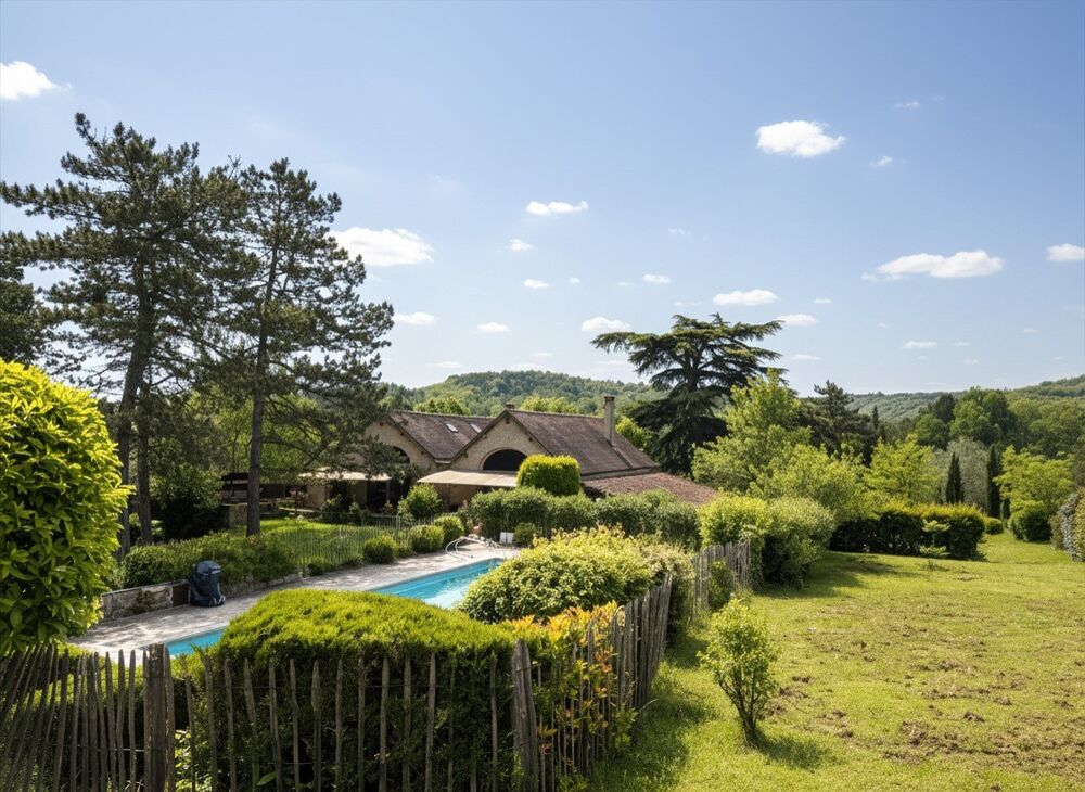 Demeure de caractère avec piscine et dépendances à Cahors