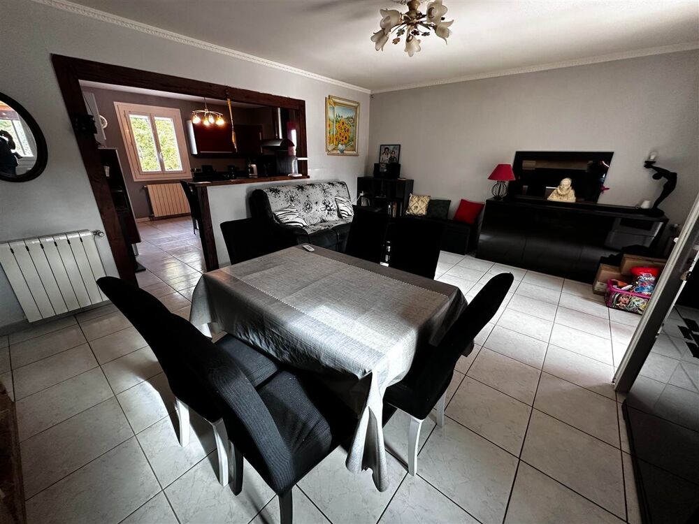 Maison avec deux parties habitables sur beau parc de 3000m²