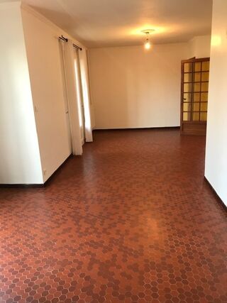  Maison à louer 6 pièces 145 m²