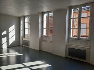  Appartement à louer 3 pièces 68 m²