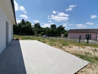  Maison � louer 4 pi�ces  Realville