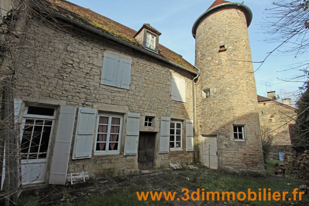 Maison 11 pièces 272 m² · à Arlay · 272 m² · 280 000 €