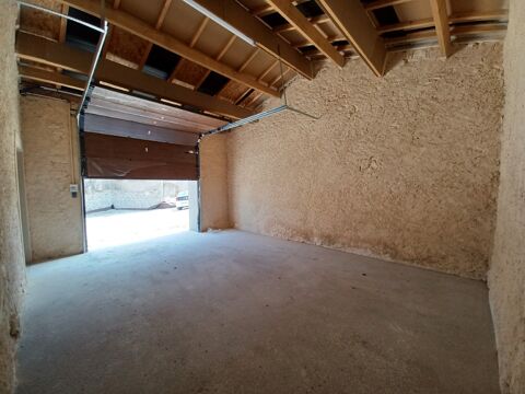   Entrepôt agricole / Stockage / Garage / Box / Garde meuble 