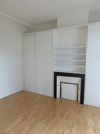  Appartement à louer 1 pièce 49 m²
