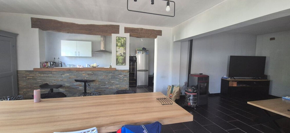 Maison d'habitation avec garage professionnel et dépendances