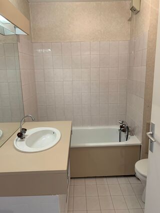  Appartement à louer 1 pièce 35 m²