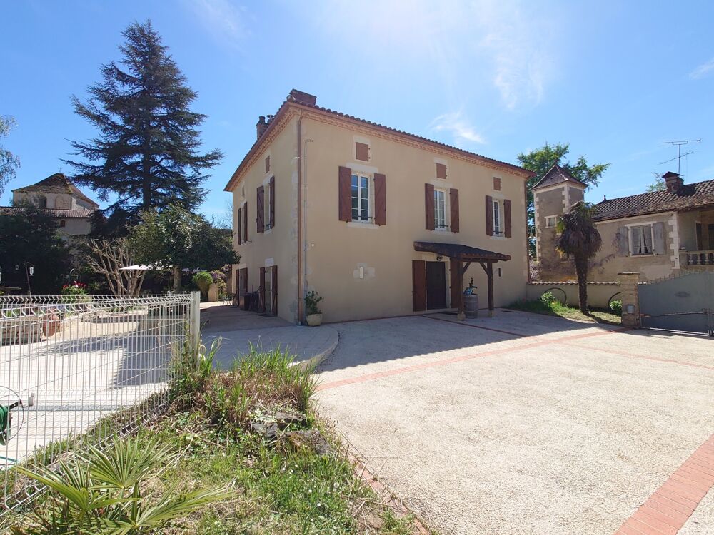Maison de Village proche Prayssac avec piscine