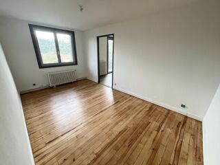  Appartement à louer 5 pièces 96 m²