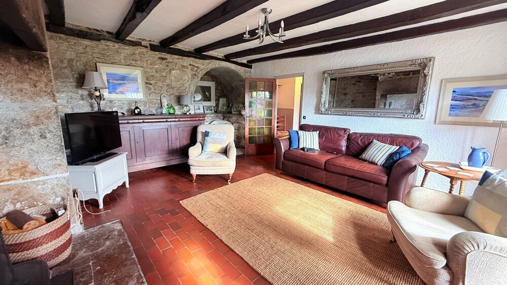 Maison rénovée 3 chambres avec piscine et dépendance