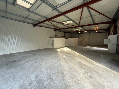 à louer local d'activité - ZI Mermoz 3594 33320 Eysines