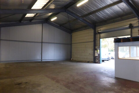 300 m2,Local d'activité sur Beychac et Caillau 2045 33750 Beychac et caillau