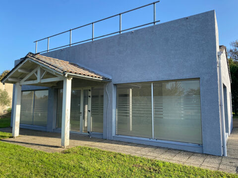 Vente d'un immeuble enti&eacute;rement r&eacute;nov&eacute; &agrave; Beychac et Caillau 395900 33750 Beychac et caillau