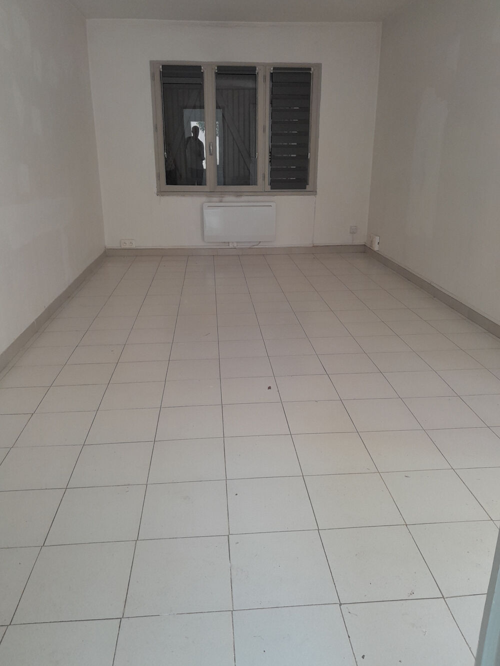 Vente Maison MAISON AVEC GARAGE ET JARDIN, VUE SUR L'HERAULT Agde