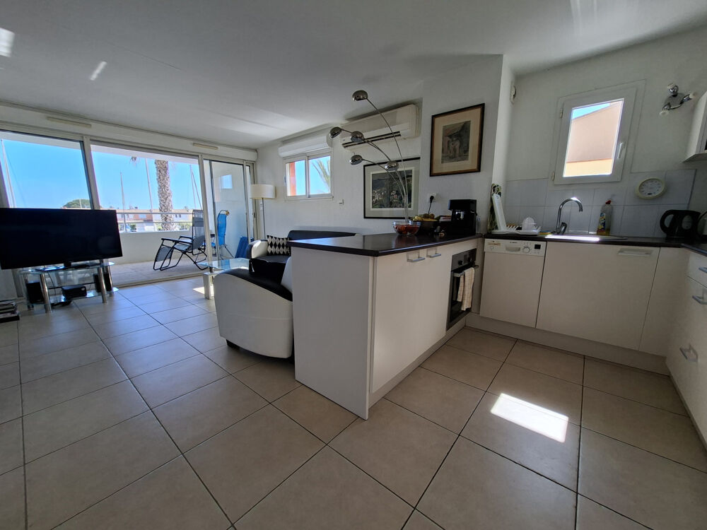 MALFATO / ILE DES MARINAS - BEL APPARTEMENT AVEC 2 CHAMBRES ET PARKING
