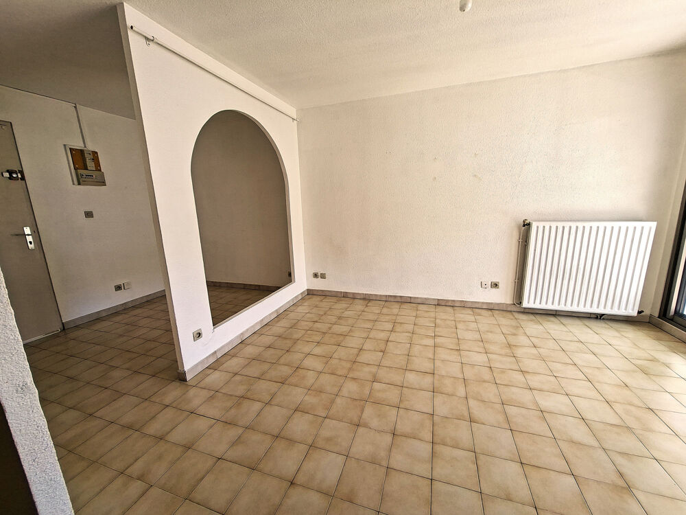 RICHELIEU - DEUX PIECES LOGGIA AVEC CELLIER PRIVATIF