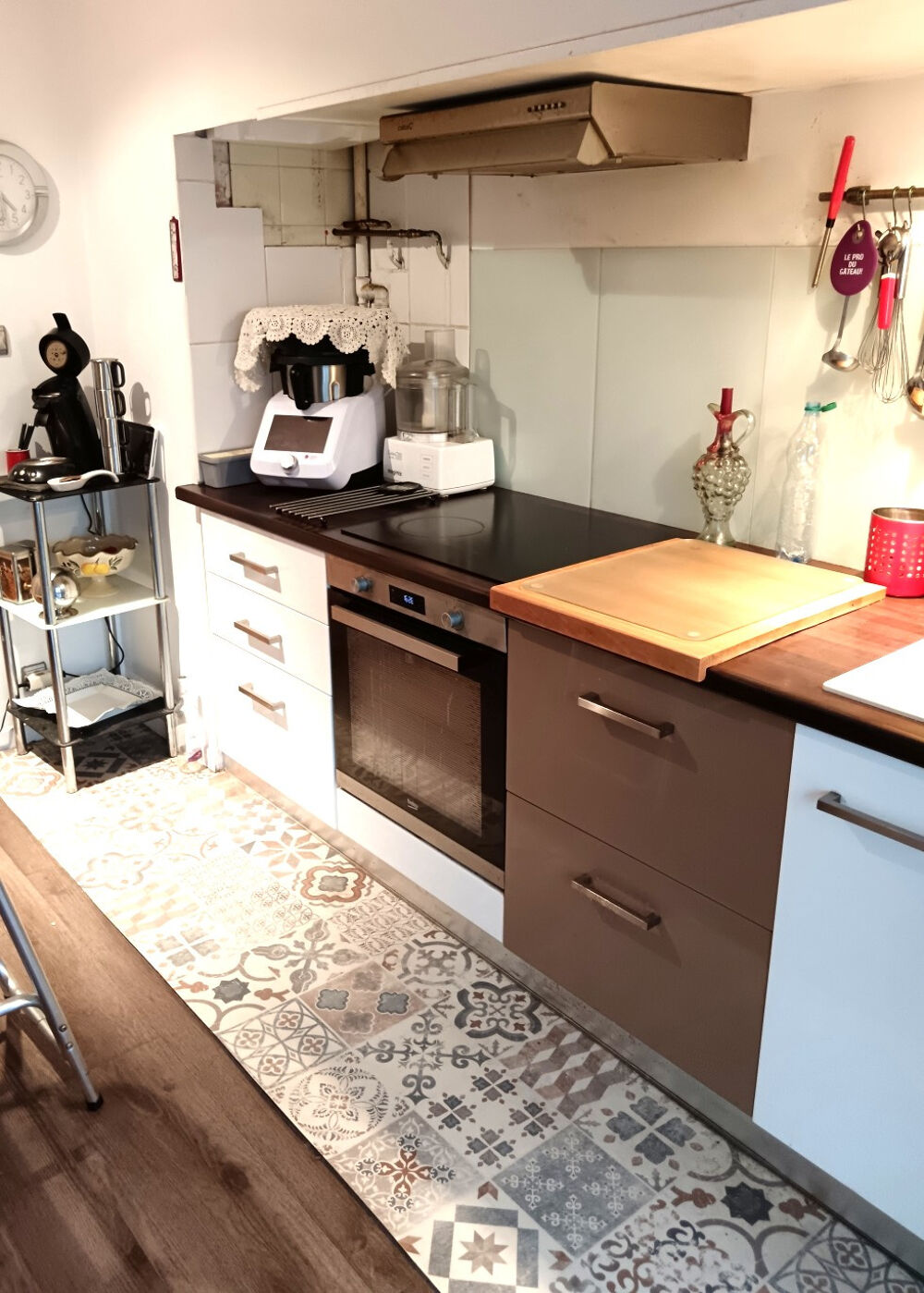 GRAND APPARTEMENT TRAVERSANT AVEC GARAGE