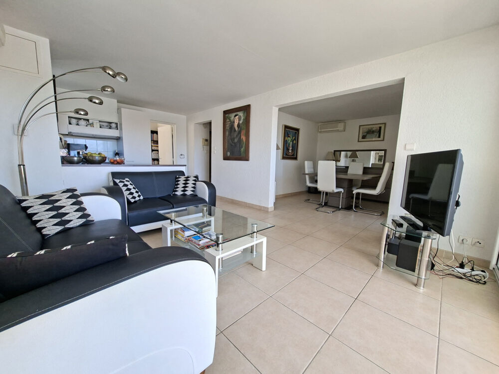 MALFATO / ILE DES MARINAS - BEL APPARTEMENT AVEC 2 CHAMBRES ET PARKING