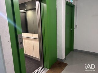  Parking / Garage � louer 11 m� Paris