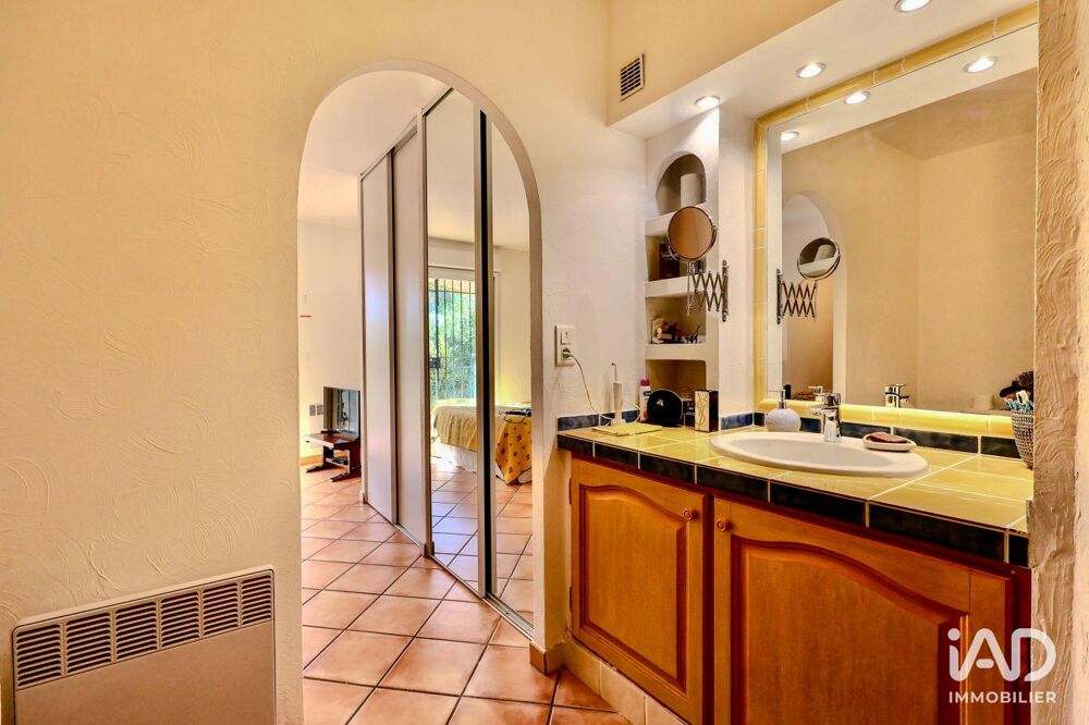 � vendre  Maison Bagnols-en-For�t (83600)