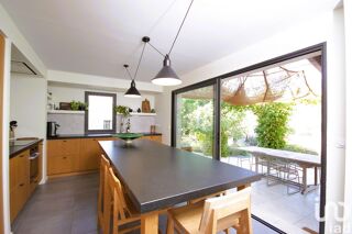  Maison  vendre 10 pices 300 m