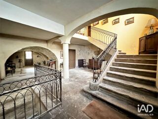  Maison � vendre 15 + pi�ces 690 m�