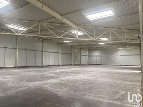 Location Hangar 900 m&sup2; 4552 76710 Eslettes