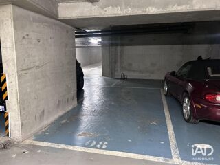  Parking / Garage � louer 11 m� Paris