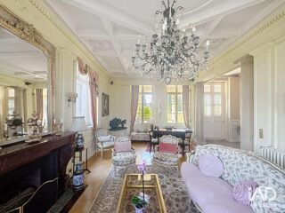  Maison � vendre 10 pi�ces 306 m�