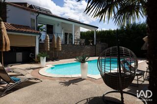  Maison � vendre 4 pi�ces 250 m�