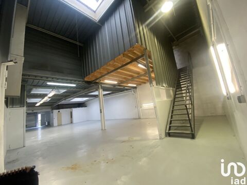 Location Local d'activités 305 m&sup2; 2886 77000 Vaux-le-pnil