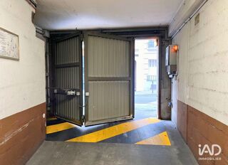  Parking / Garage � louer 10 m� Paris