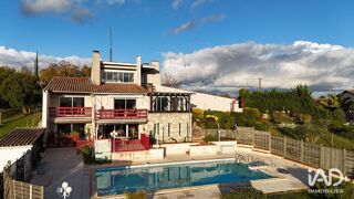  Maison  vendre 8 pices 330 m