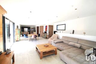  Maison  vendre 4 pices 195 m