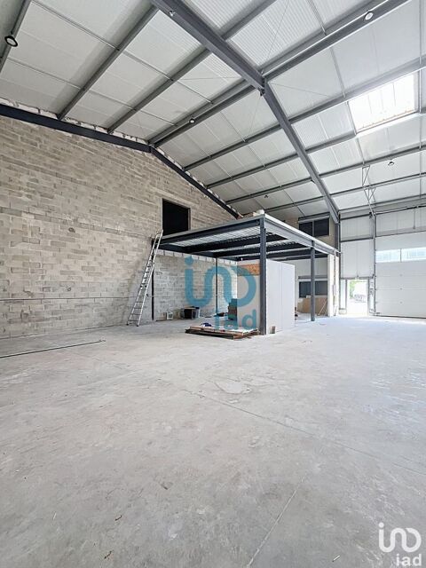 Location Surface diverse 300 m&sup2; 2120 77310 Pringy