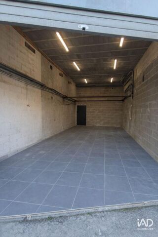  Parking / Garage � louer 48 m� Saint-jean-bonnefonds