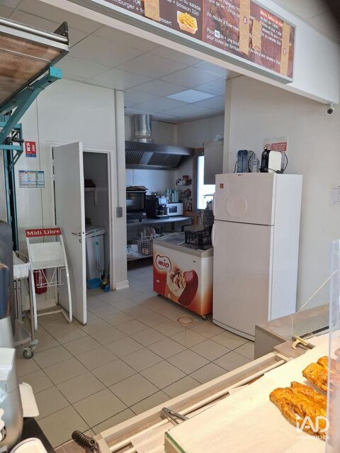 Vente Boulangerie 131 m&sup2; 220000 30640 Beauvoisin