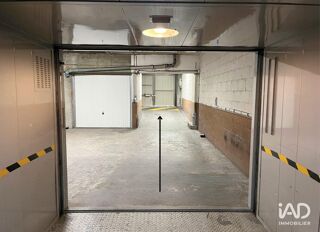  Parking / Garage � louer 10 m� Paris