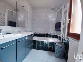  Maison  vendre 6 pices 143 m