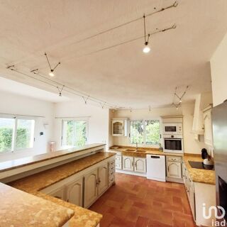  Maison � vendre 5 pi�ces 215 m�