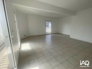  Immeuble � vendre 3 pi�ces 222 m�